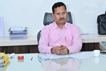 Mumbai Jilha Yuva Puraskar 1 May Award Youth