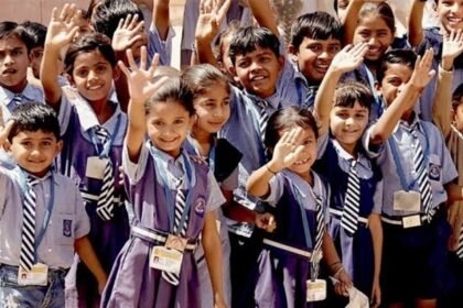 Maharashtra School Uniform Book Rule No Compulsion